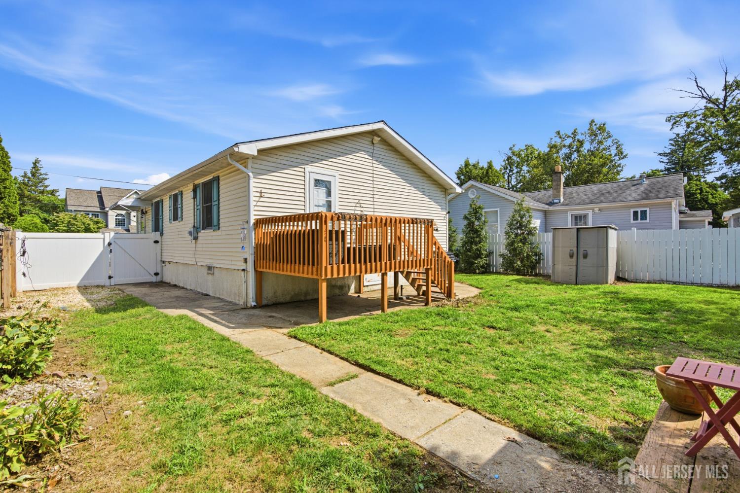 16 Avenue B Helmetta, NJ 08828 - Photo 22 of 28