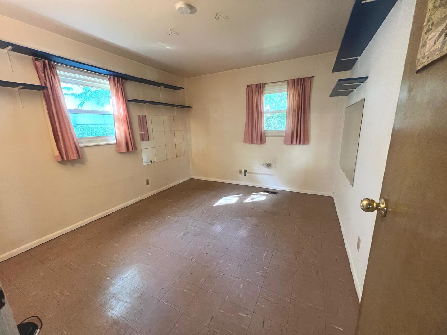 412 Audubon Road Streamwood, IL 60107 - Photo 6 of 9