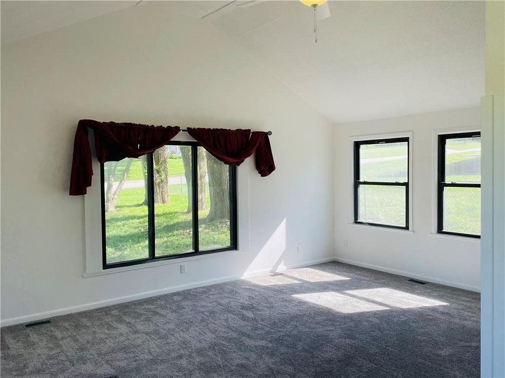 602 East Eisenhower Road Lansing, KS 66043 - Photo 11 of 21