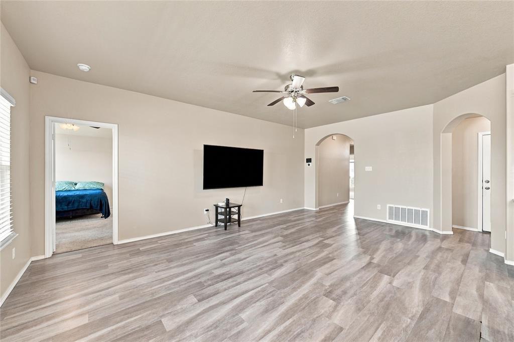 2921 Beutel Road Lorena, TX 76655 - Photo 6 of 21 Gallery Image 6