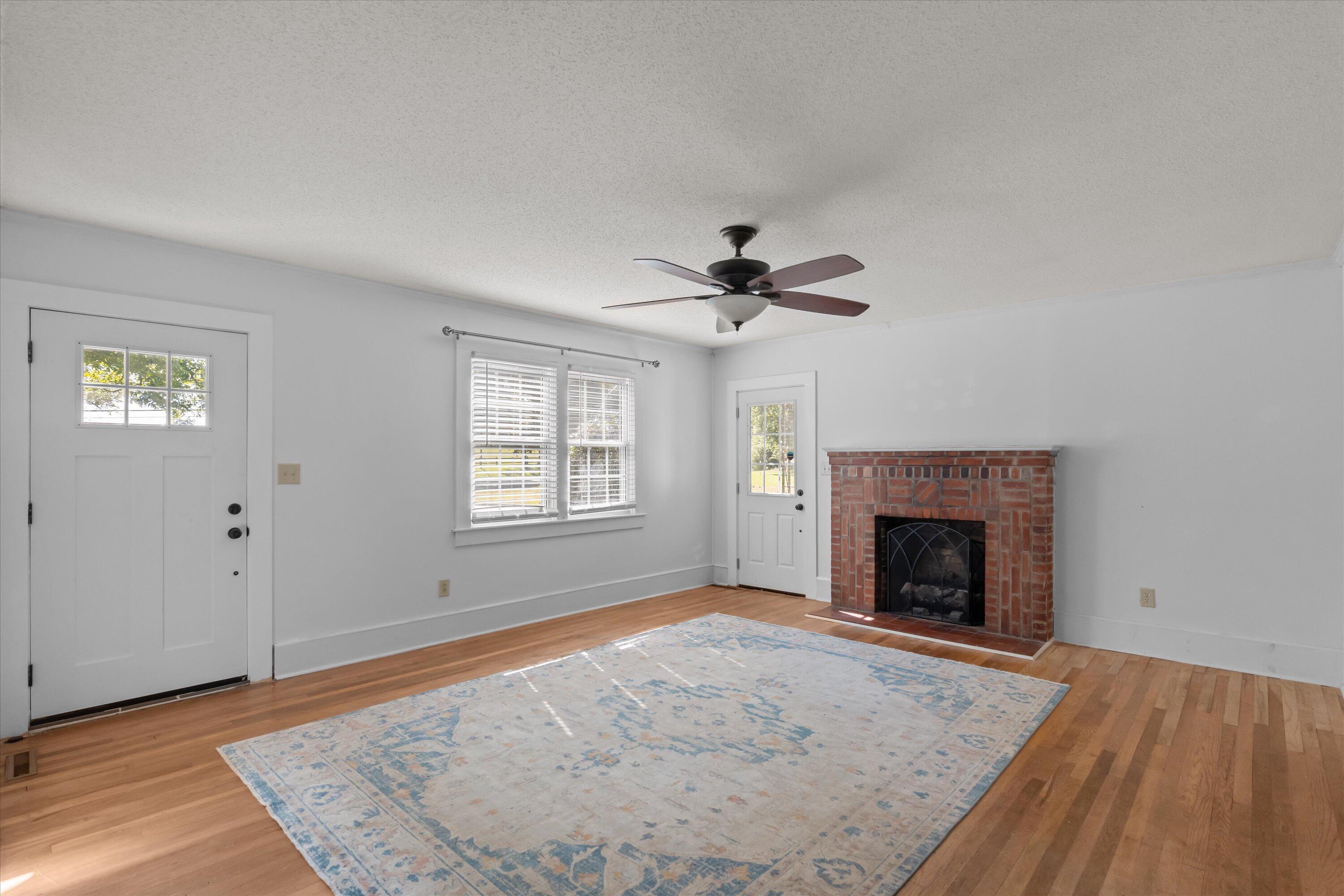 126 Tignall Road Washington, GA 30673 - Photo 8 of 45 Living Room