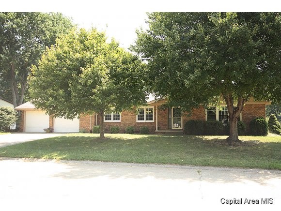 62 Ramblewood Road Chatham, IL 62629 - Photo 1 of 21 Gallery Image 1