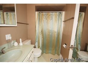 62 Ramblewood Road Chatham, IL 62629 - Photo 4 of 21 Gallery Image 4