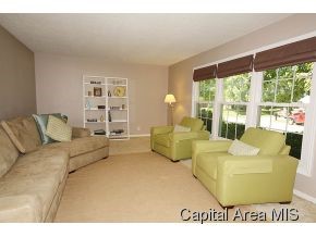 62 Ramblewood Road Chatham, IL 62629 - Photo 5 of 21 Gallery Image 5
