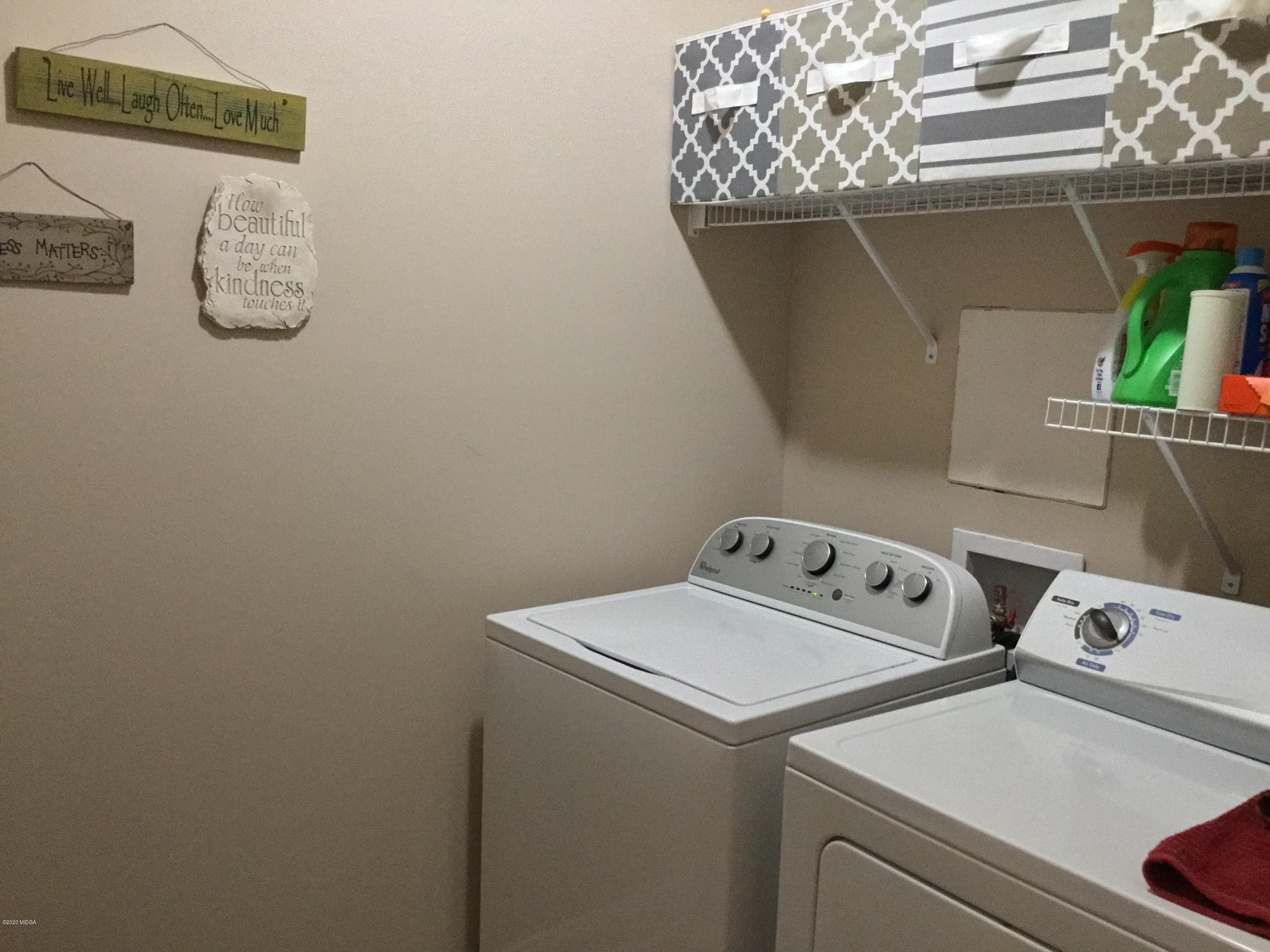 324 Walnut Grove Road Gray, GA 31032 - Photo 19 of 37 a utility room with dryer and washer