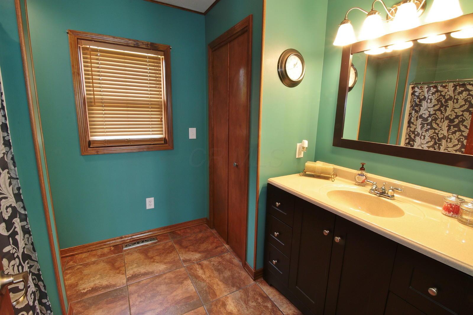 705 Jersey Ridge Road Zanesville, OH 43701 - Photo 14 of 33