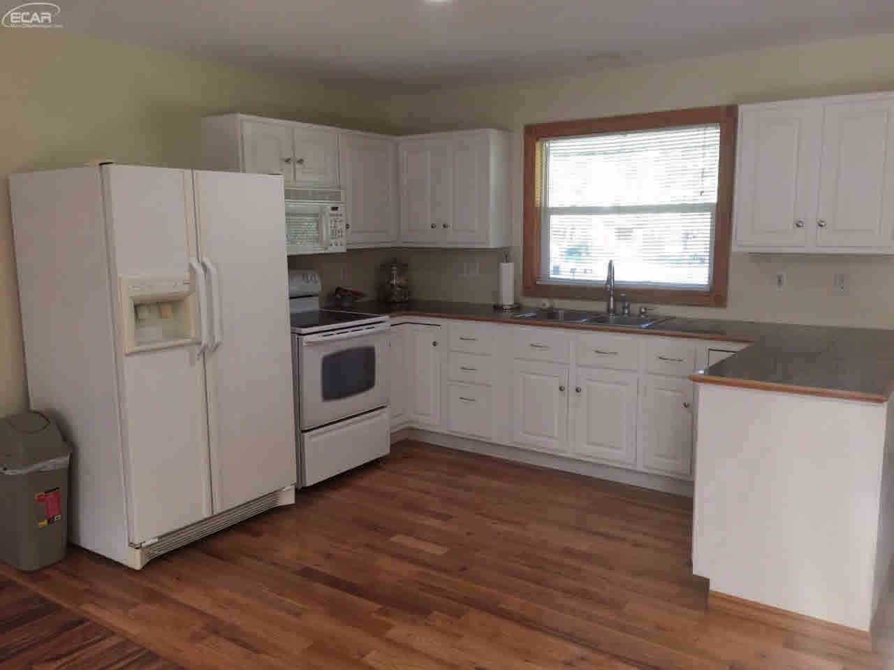 12245 North Linden Road Clio, MI 48420 - Photo 12 of 42 21374965-11.JPG