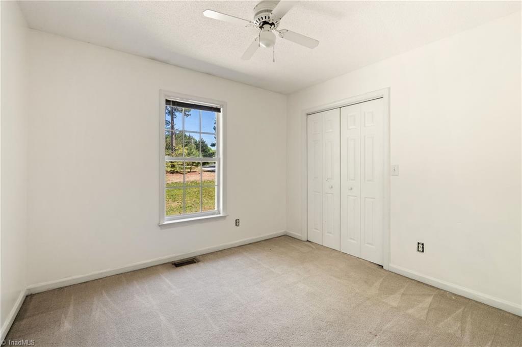 489 Eddinger Road Thomasville, NC 27360 - Photo 17 of 29