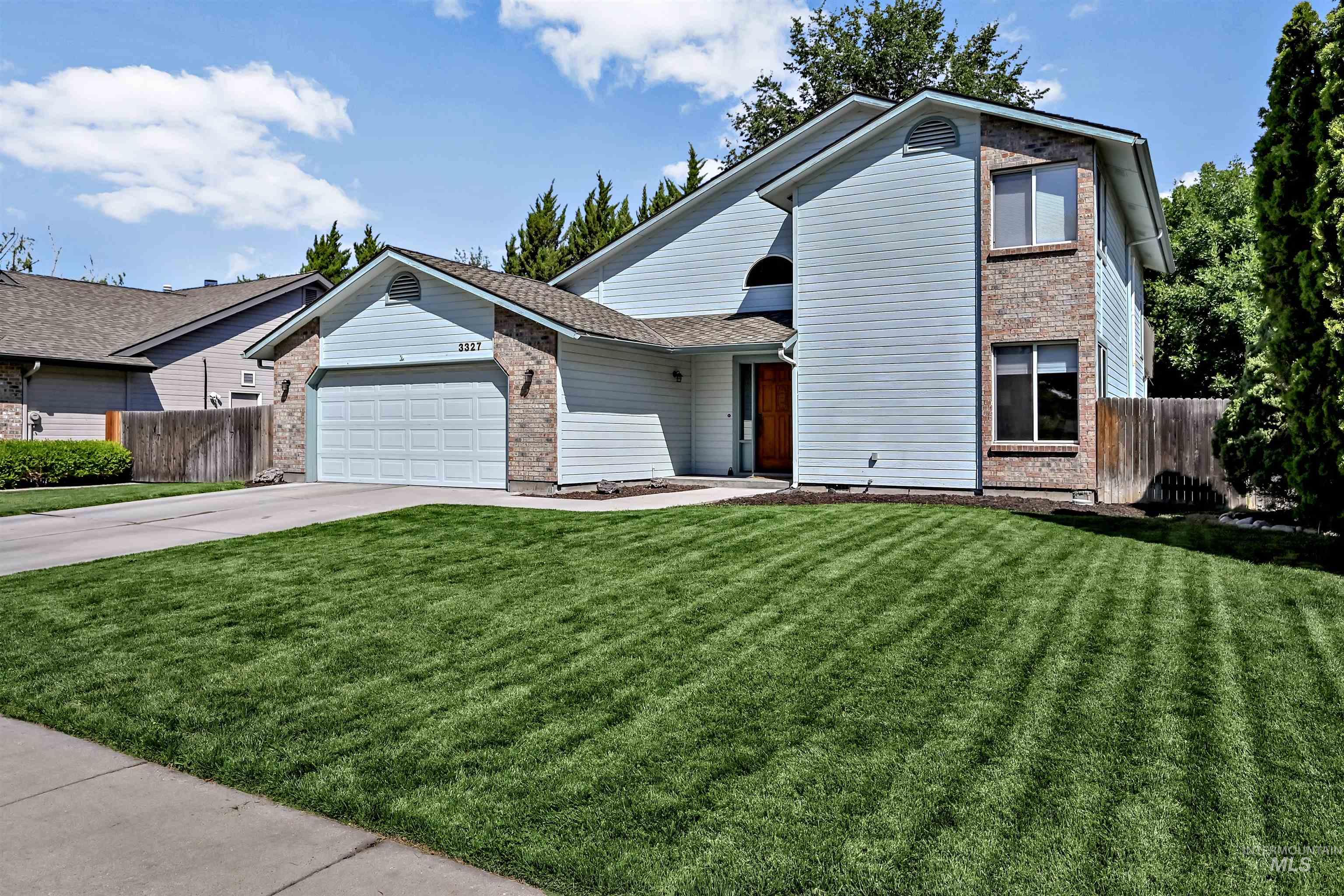 3327 South Crosspoint Avenue Boise, ID 83706 - Photo 3 of 32