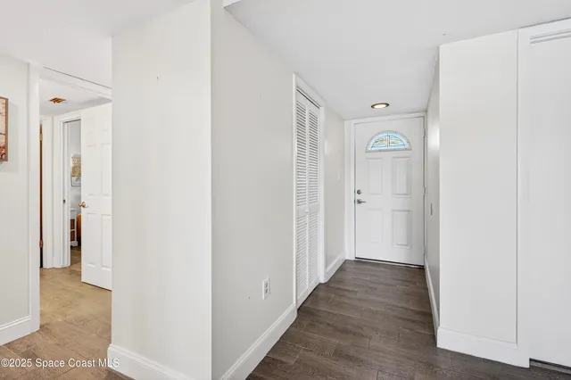 $325,000 | 196 Country Club Drive, Melbourne, FL 32940