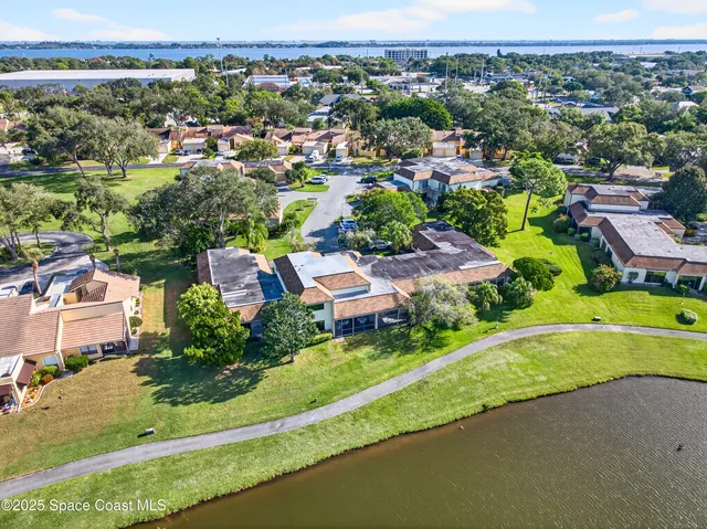 $325,000 | 196 Country Club Drive, Melbourne, FL 32940