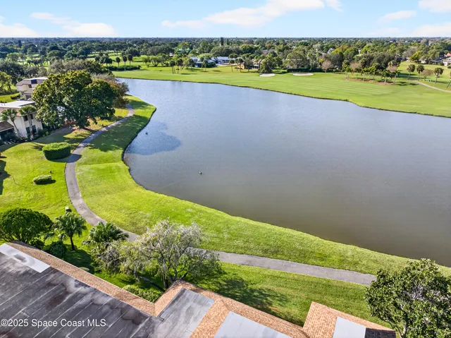 $325,000 | 196 Country Club Drive, Melbourne, FL 32940