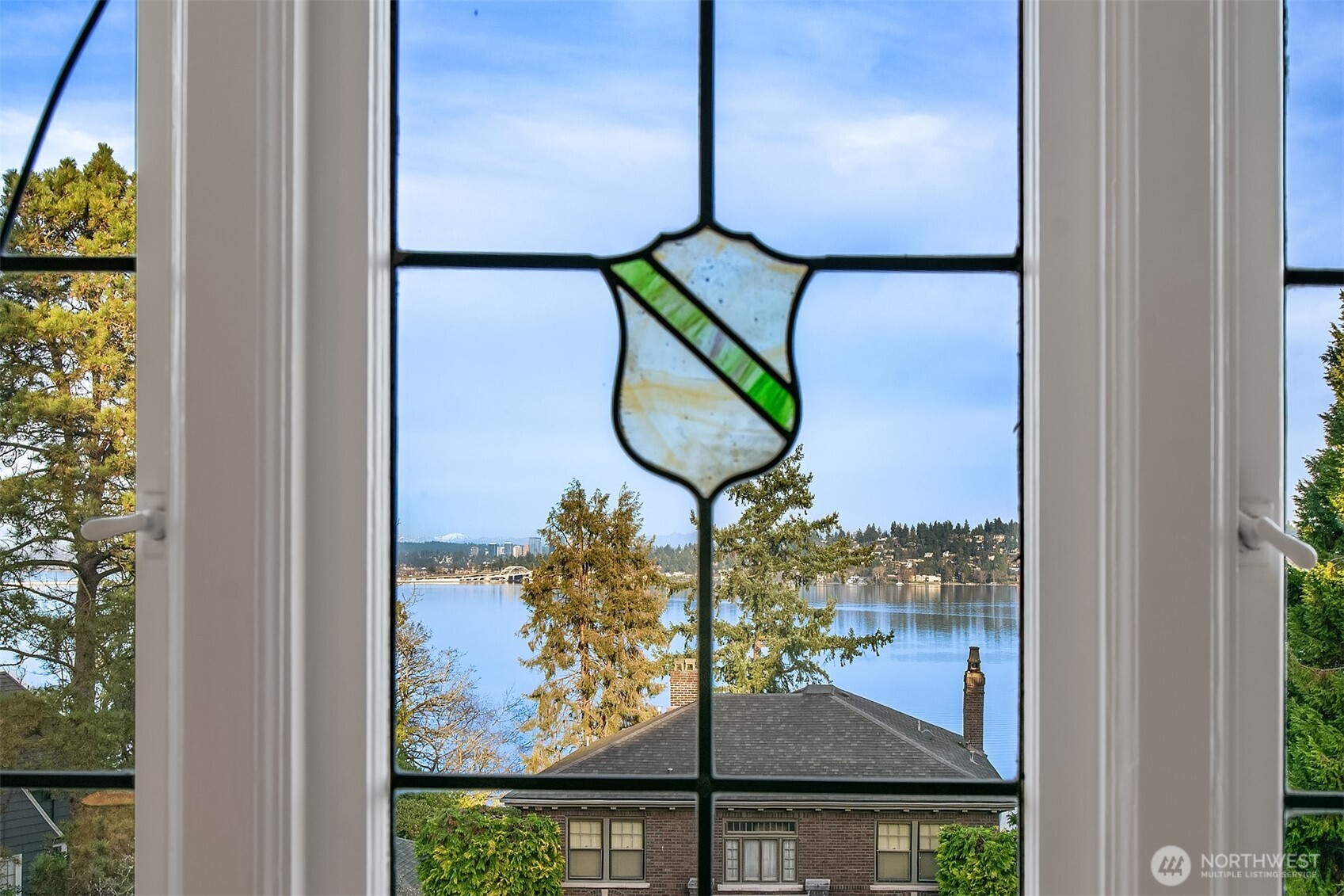 3220 Sierra Drive South Seattle, WA 98144 - Photo 36 of 39 a view of a entryway