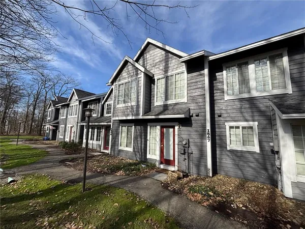 $299,500 | 1847 Eagles Ridge Way, Hidden Valley, PA 15502