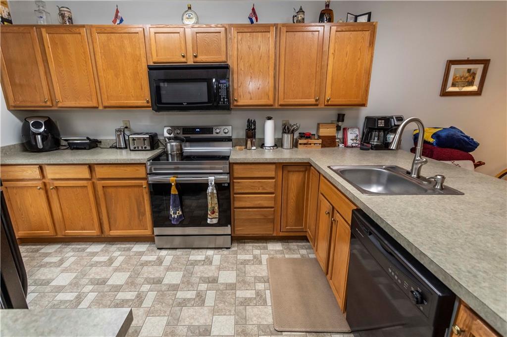 1847 Eagles Ridge Way Hidden Valley, PA 15502 - Photo 11 of 37