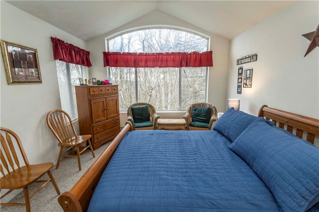 1847 Eagles Ridge Way Hidden Valley, PA 15502 - Photo 17 of 37