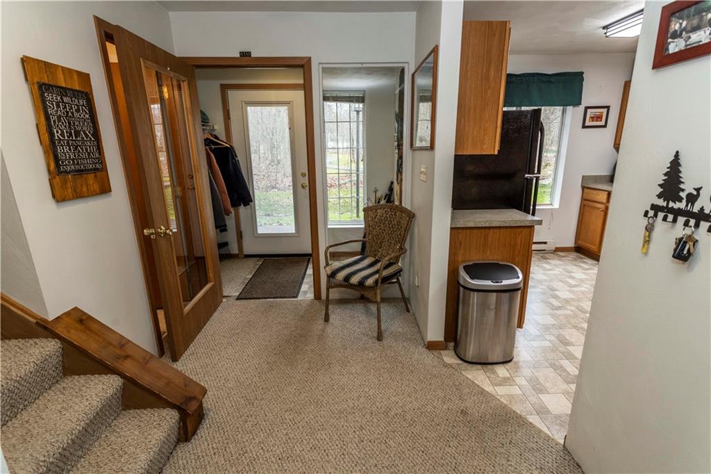 1847 Eagles Ridge Way Hidden Valley, PA 15502 - Photo 4 of 37