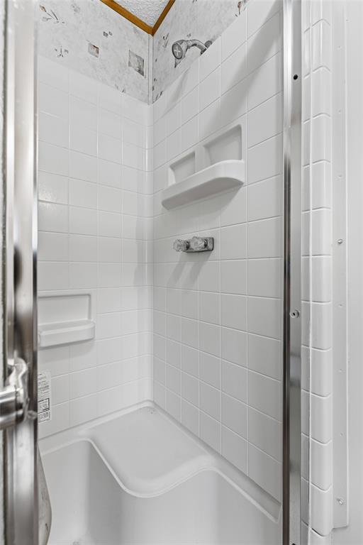 167 Hcr 4105 Covington, TX 76636 - Photo 28 of 32 View of bathroom