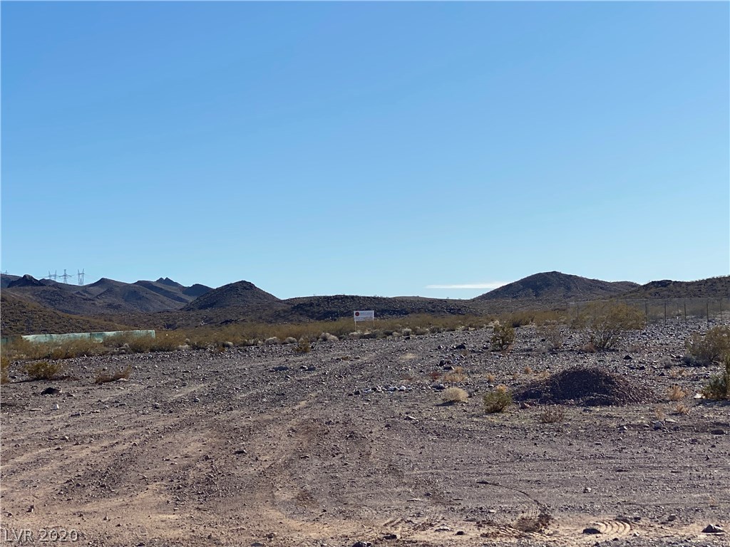 401 Foxhall Road Henderson, NV 89002 - Photo 8 of 20 Gallery Image 8