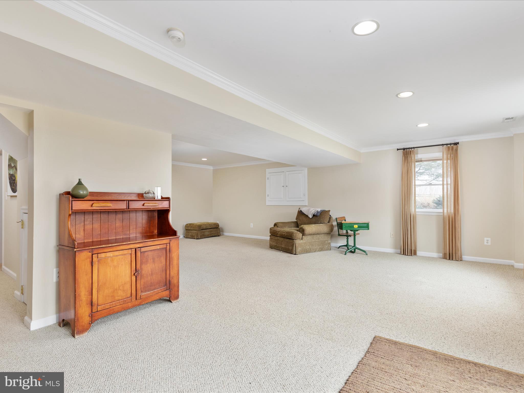 36823 Shoemaker School Road Purcellville, VA 20132 - Photo 28 of 59 a view of a livingroom with furniture and windows