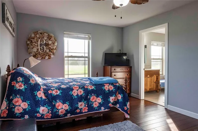 $1 | 10550 Hwy A, Higbee, MO 65257