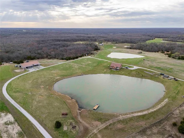 $1 | 10550 Hwy A, Higbee, MO 65257