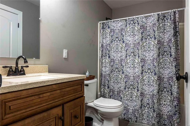 $1 | 10550 Hwy A, Higbee, MO 65257