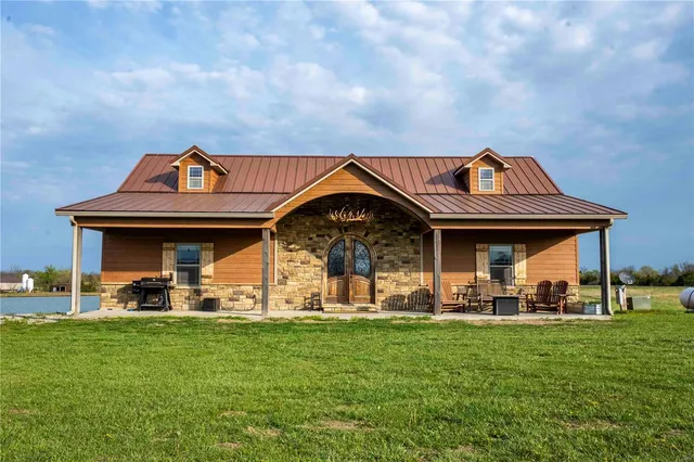 $1 | 10550 Hwy A, Higbee, MO 65257