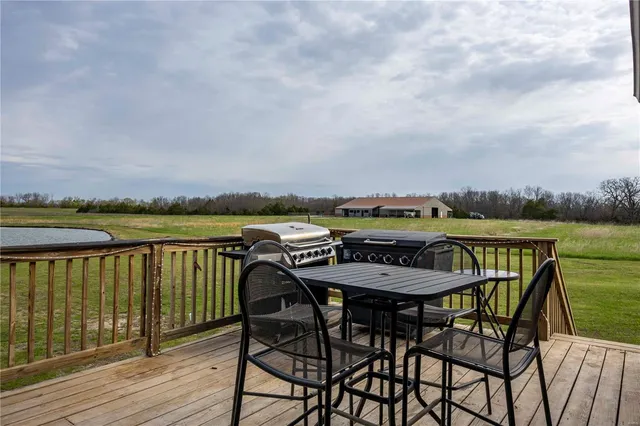 $1 | 10550 Hwy A, Higbee, MO 65257