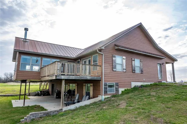 $1 | 10550 Hwy A, Higbee, MO 65257