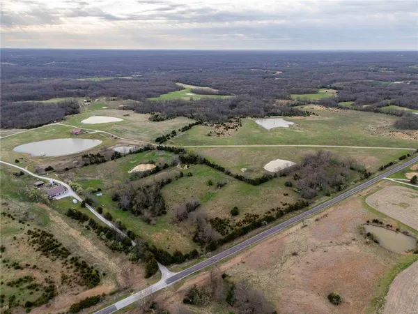 $1 | 10550 Hwy A, Higbee, MO 65257