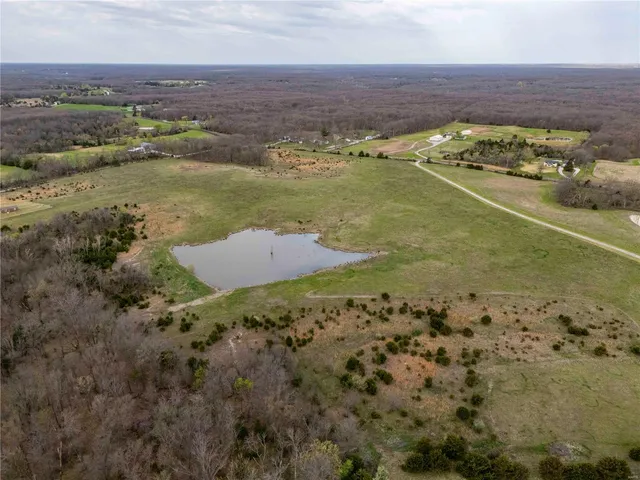 $1 | 10550 Hwy A, Higbee, MO 65257