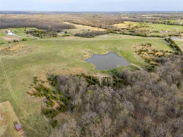 $1 | 10550 Hwy A, Higbee, MO 65257