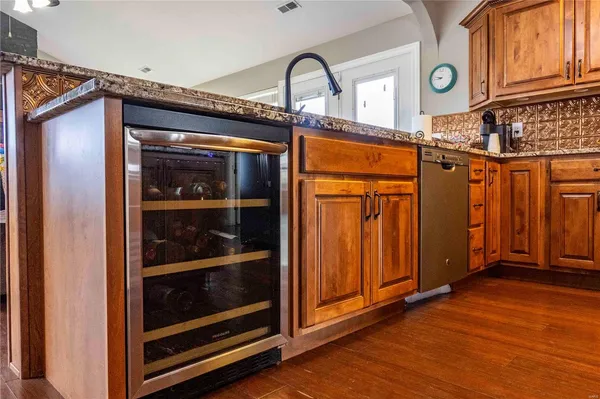 $1 | 10550 Hwy A, Higbee, MO 65257