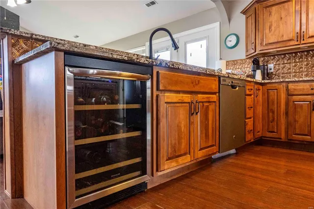 $1 | 10550 Hwy A, Higbee, MO 65257