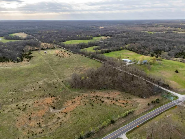 $1 | 10550 Hwy A, Higbee, MO 65257