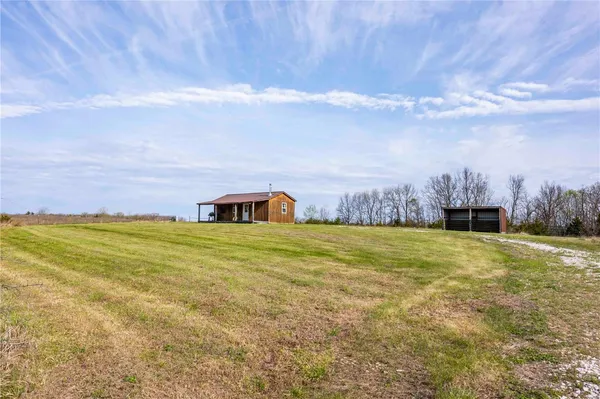 $1 | 10550 Hwy A, Higbee, MO 65257