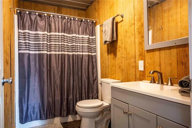 $1 | 10550 Hwy A, Higbee, MO 65257