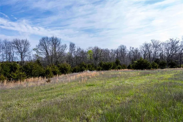 $1 | 10550 Hwy A, Higbee, MO 65257