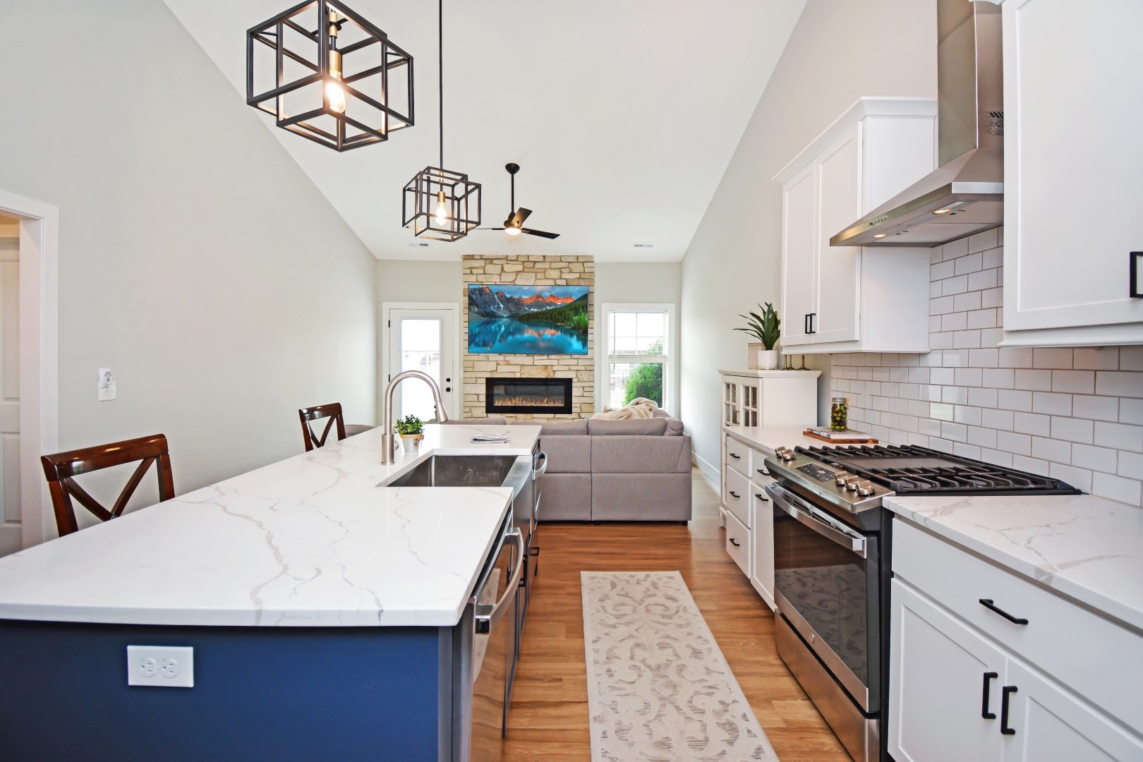 1723 Glenbridge Road Bloomington, IL 61704 - Photo 13 of 78