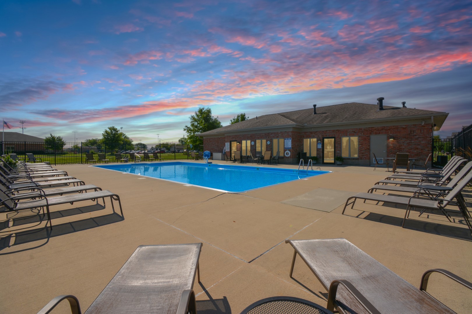 1723 Glenbridge Road Bloomington, IL 61704 - Photo 2 of 78