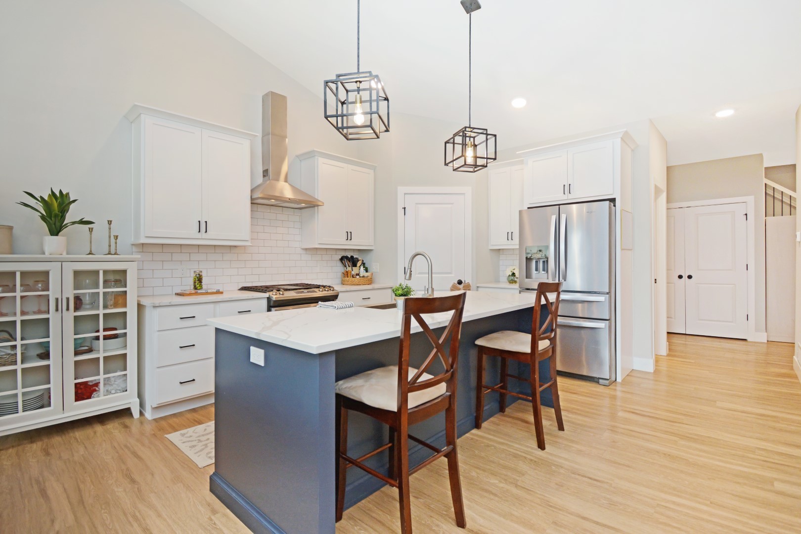 1723 Glenbridge Road Bloomington, IL 61704 - Photo 3 of 78