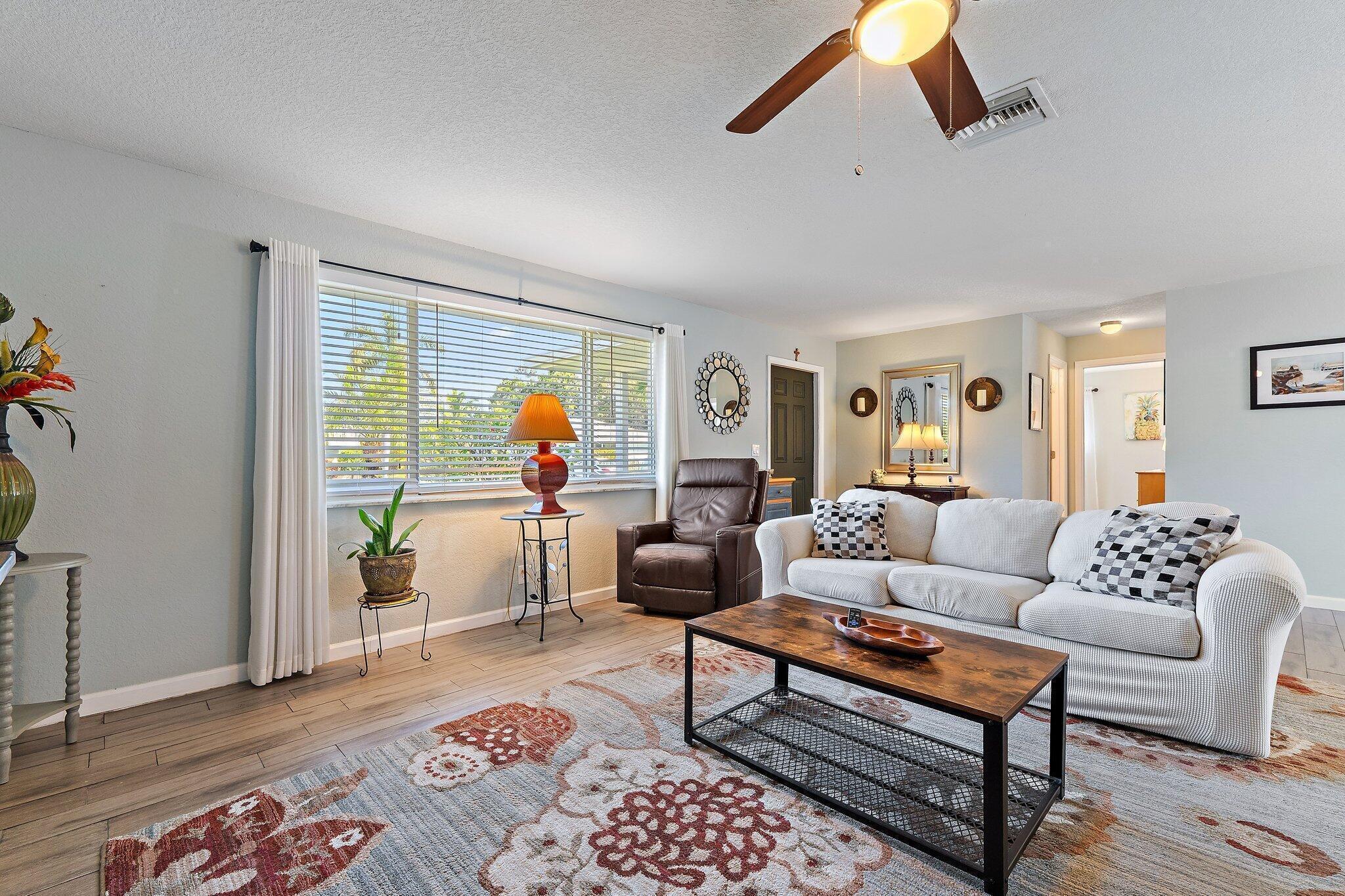 372 Franklin Road Tequesta, FL 33469 - Photo 10 of 21 20260313014715821623000000-o