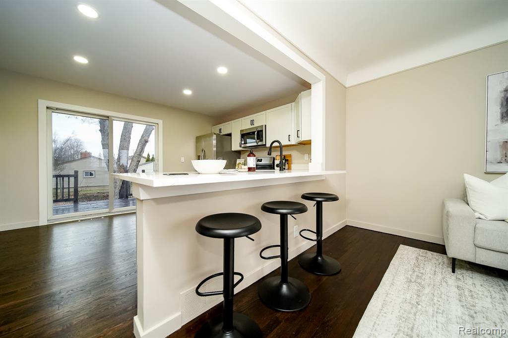 46985 Heydenreich Road Macomb, MI 48044 - Photo 20 of 60