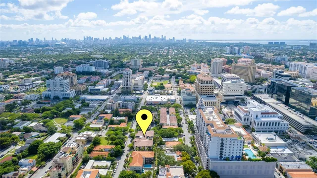 $3,600 | 300 Majorca Avenue, Unit 303, Coral Gables, FL 33134