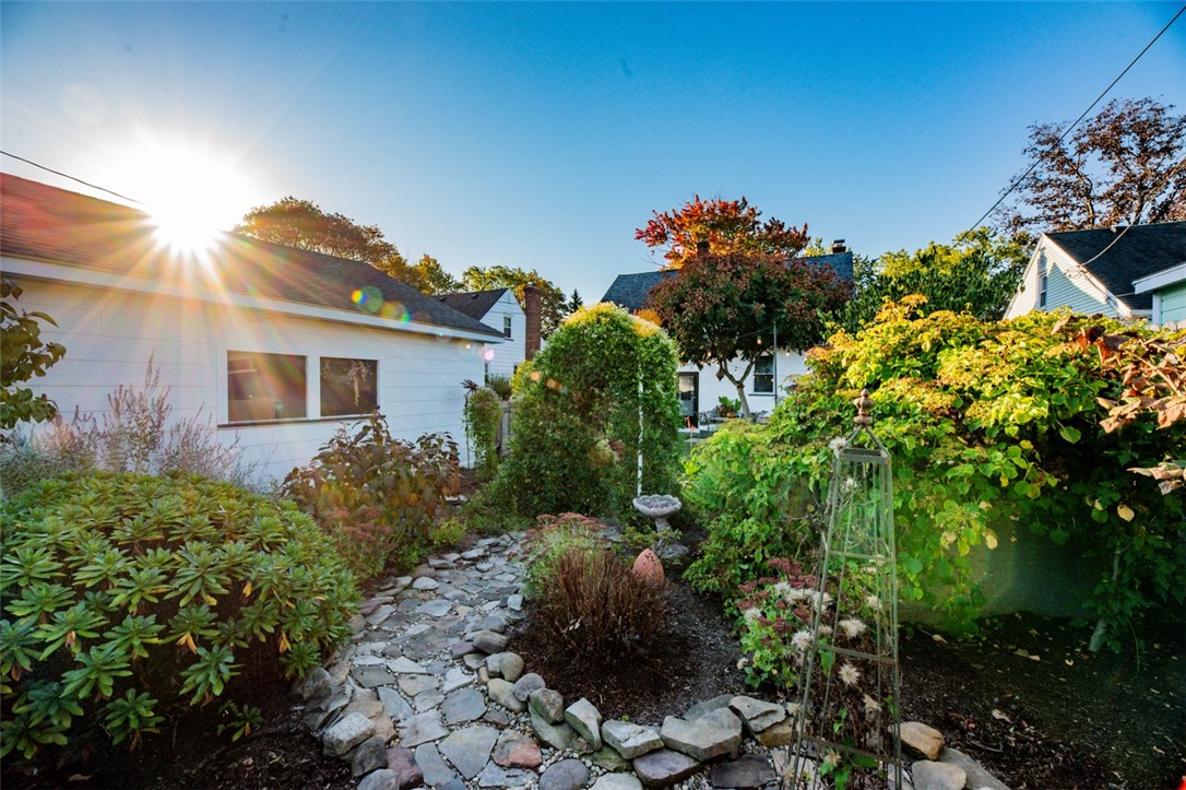 234 Pemberton Road Irondequoit, NY 14622 - Photo 35 of 39