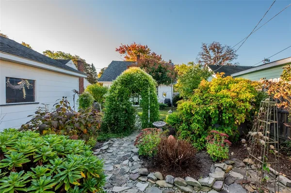 $220,000 | 234 Pemberton Road, Irondequoit, NY 14622