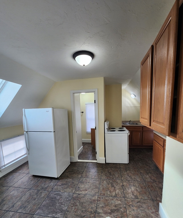 14 Everett Street, Unit 2 Middleboro, MA 02346 - Photo 16 of 18