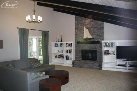 10139 Carmer Road Fenton, MI 48430 - Photo 9 of 21 20284346-8.JPG