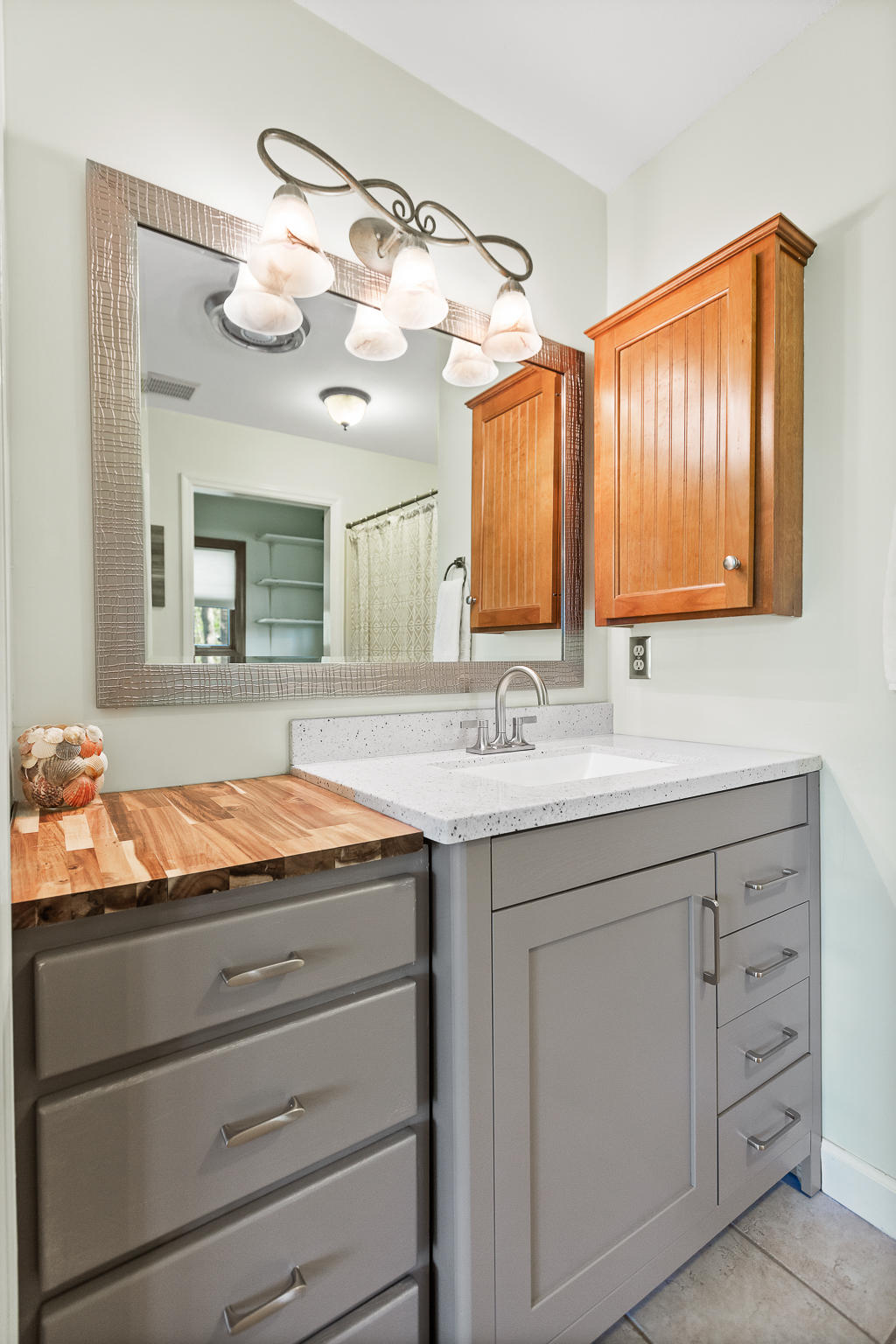 2930 Kell Road Signal Mountain, TN 37377 - Photo 21 of 42 Bath